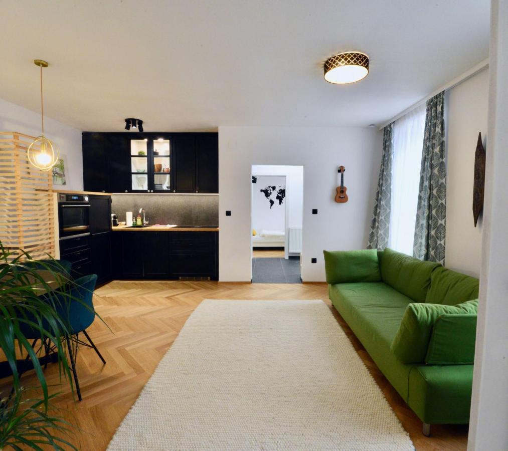 Modern Flat With Parking Space Apartment Виена Екстериор снимка