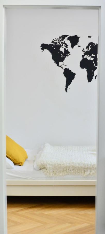 Modern Flat With Parking Space Apartment Виена Екстериор снимка