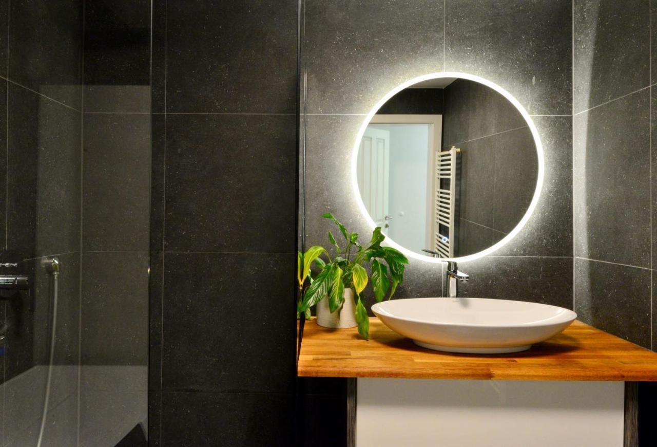 Modern Flat With Parking Space Apartment Виена Екстериор снимка
